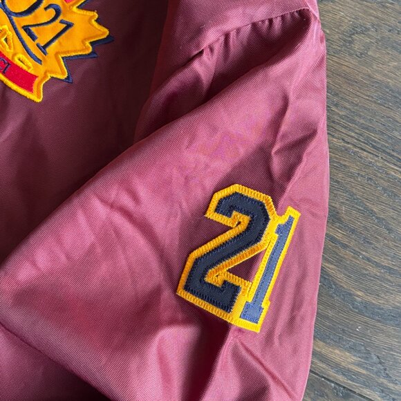 QUEENS graduate bomber jacket '21 - Picture 4 of 5